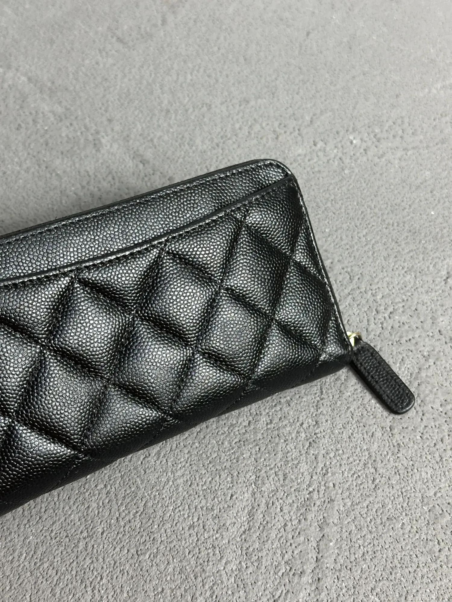 지갑-샤넬-염색 -클래식 지퍼 동전 지갑 수선 후